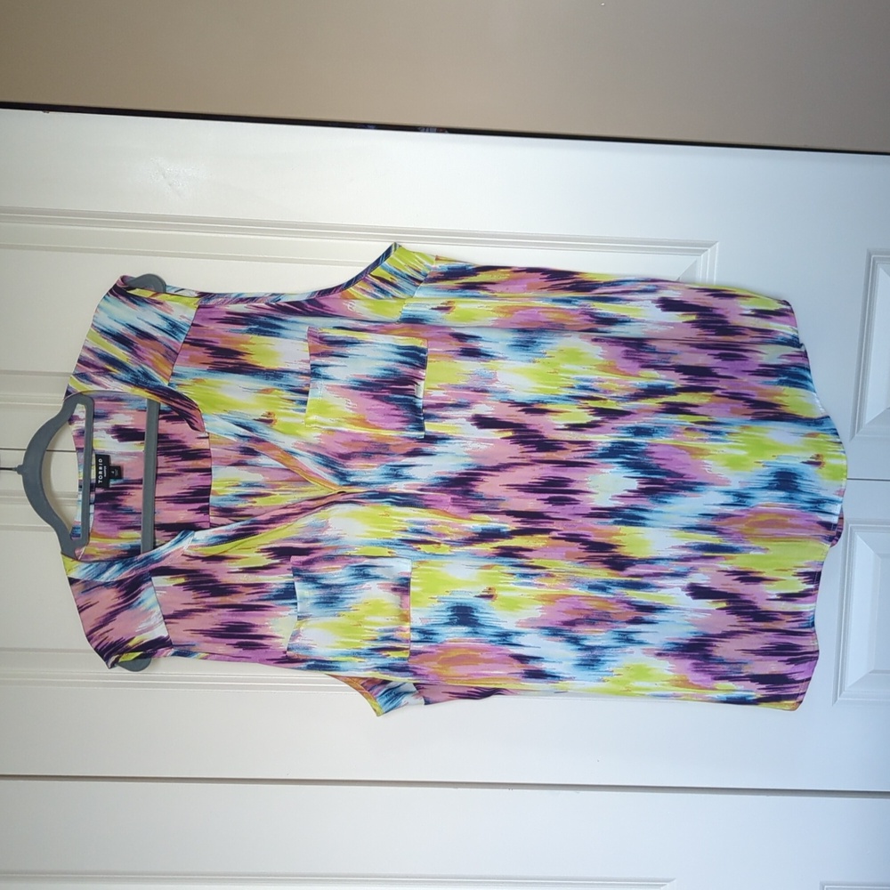 TORRID Sleeveless Patterned Harper Blouse SIZE 4
